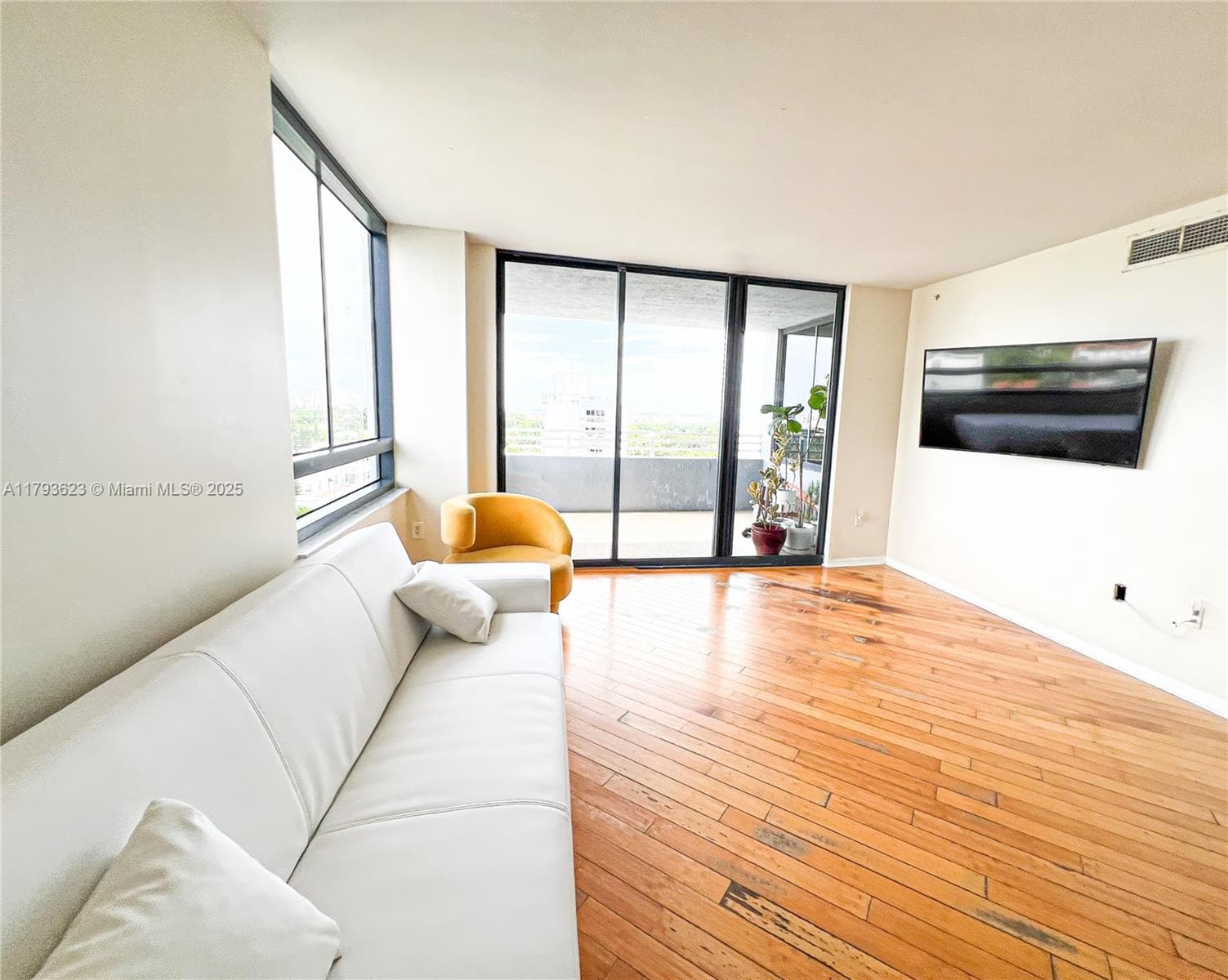 1330 West Ave # 1013, Miami Beach FL 33139 — 5