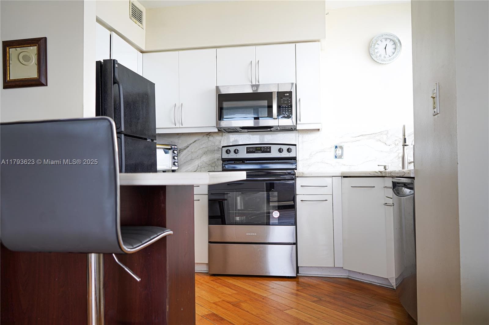 1330 West Ave # 1013, Miami Beach FL 33139 — 9