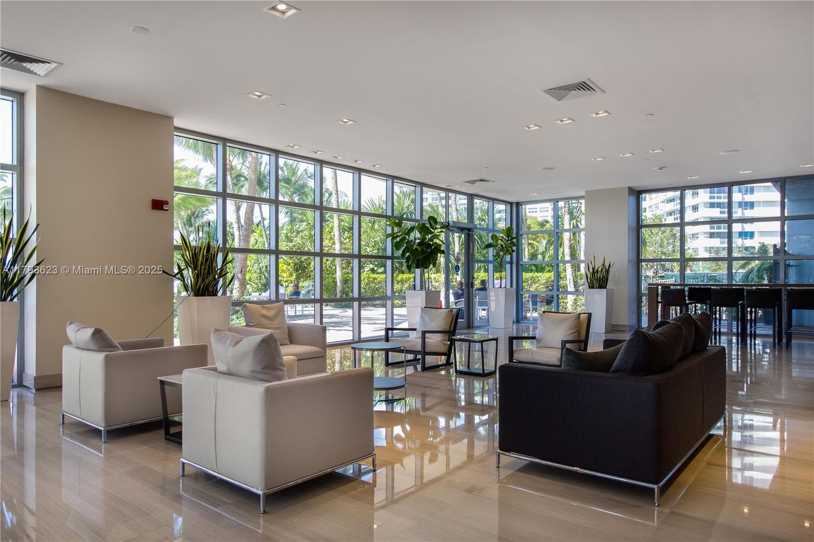 1330 West Ave # 1013, Miami Beach FL 33139 — 29