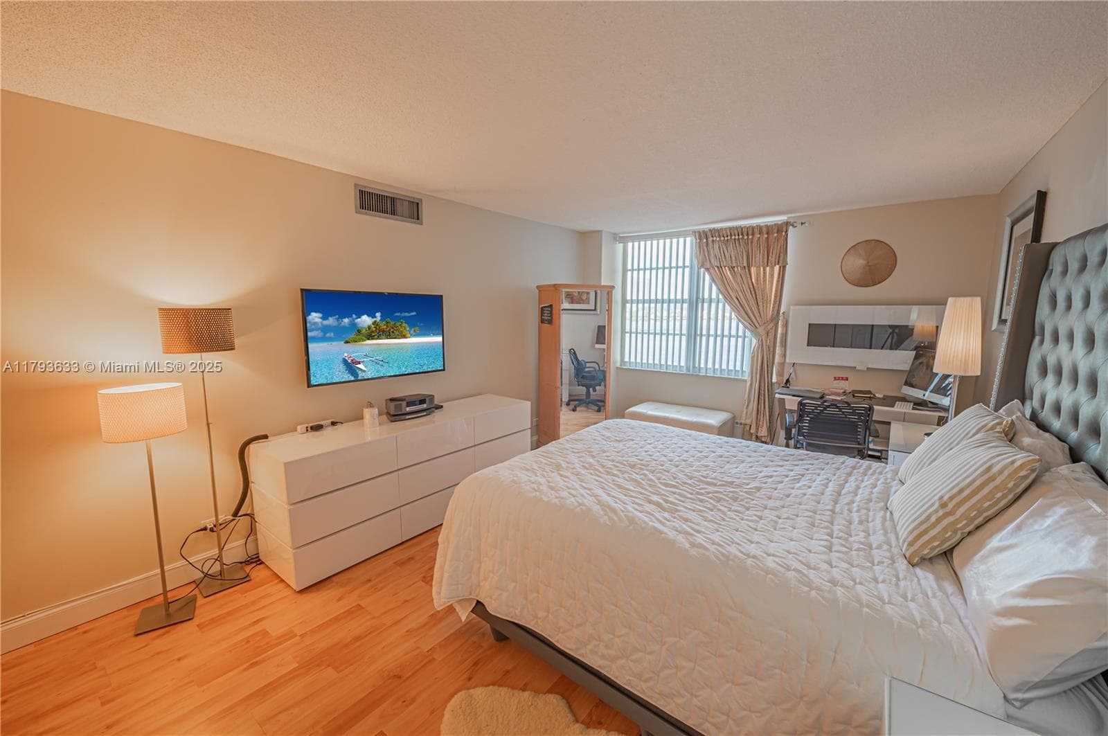 301 174th St # 401, Sunny Isles Beach FL 33160 — 26