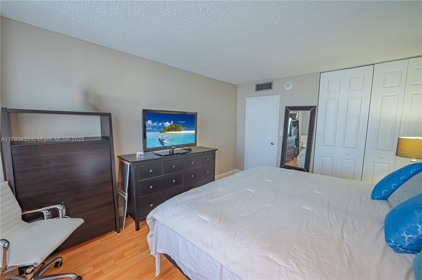 301 174th St # 401, Sunny Isles Beach FL 33160 — 22