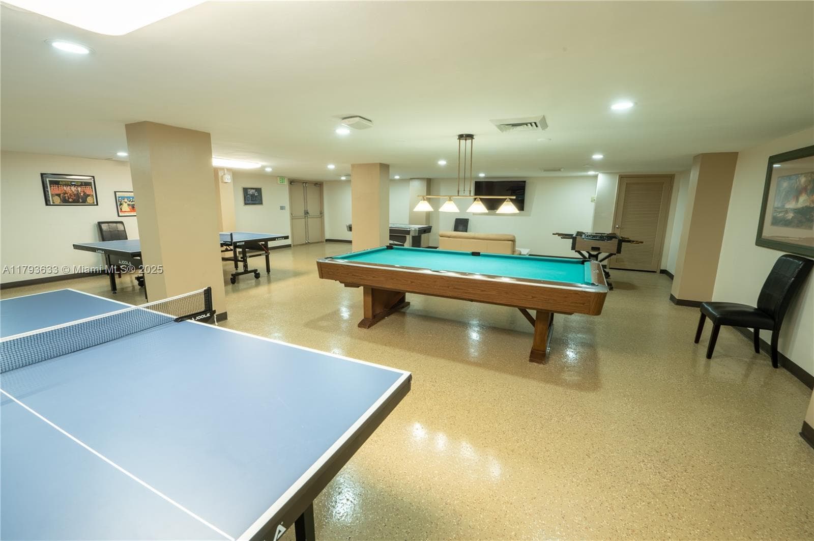 301 174th St # 401, Sunny Isles Beach FL 33160 — 36