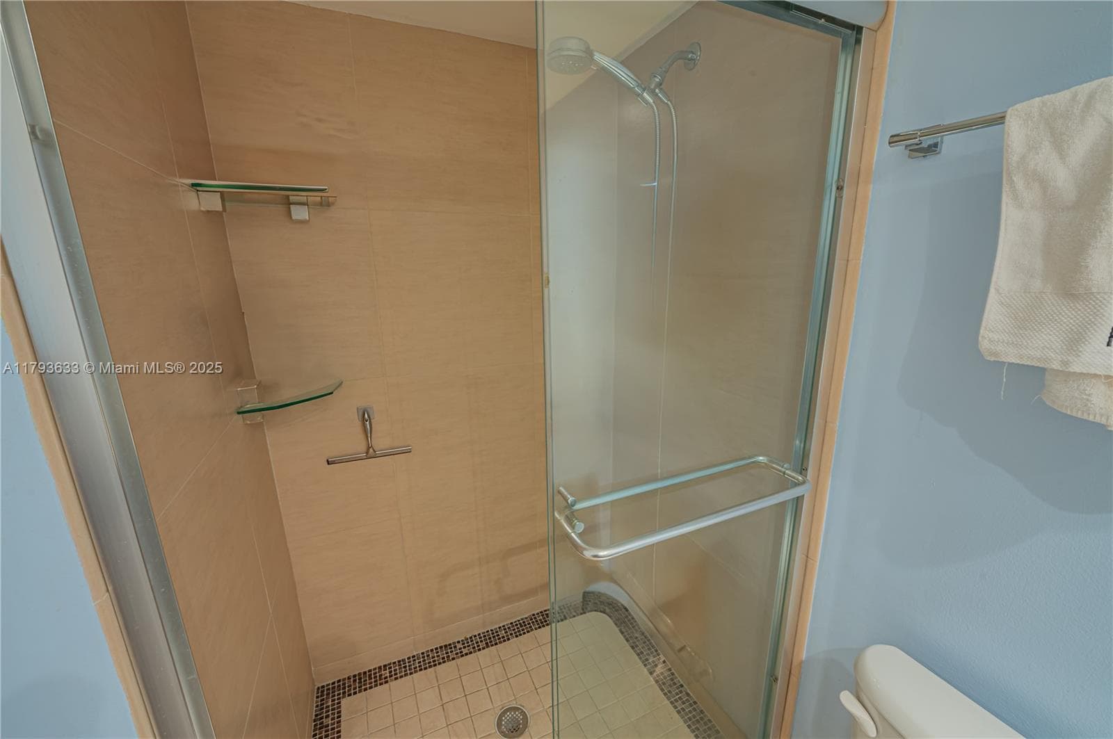 301 174th St # 401, Sunny Isles Beach FL 33160 — 20