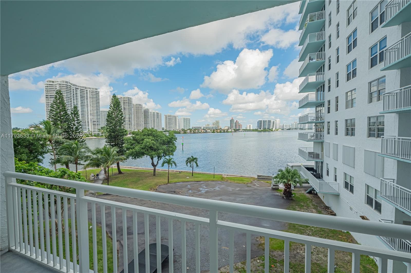 301 174th St # 401, Sunny Isles Beach FL 33160 — 34