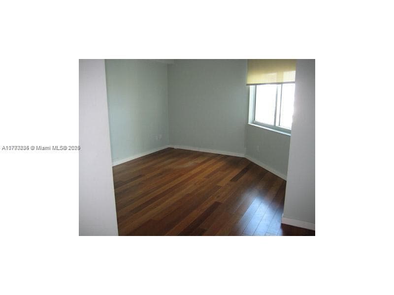 325 S Biscayne Blvd # 3822, Miami FL 33131 — 8