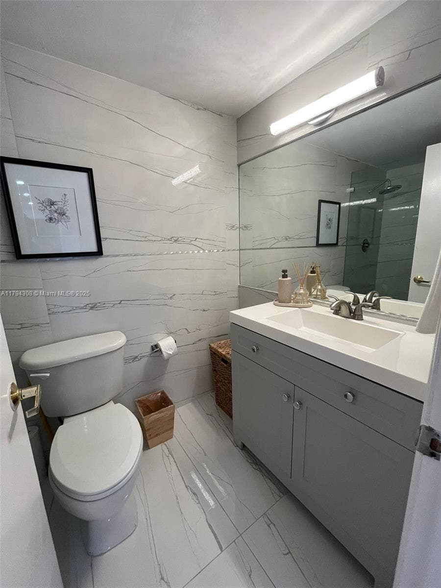 2301 Collins Ave # 326, Miami Beach FL 33139 — 17