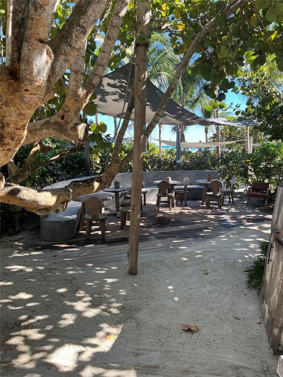 2301 Collins Ave # 326, Miami Beach FL 33139 — 30