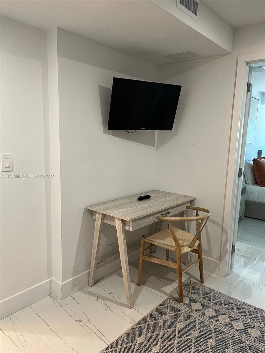 2301 Collins Ave # 326, Miami Beach FL 33139 — 10