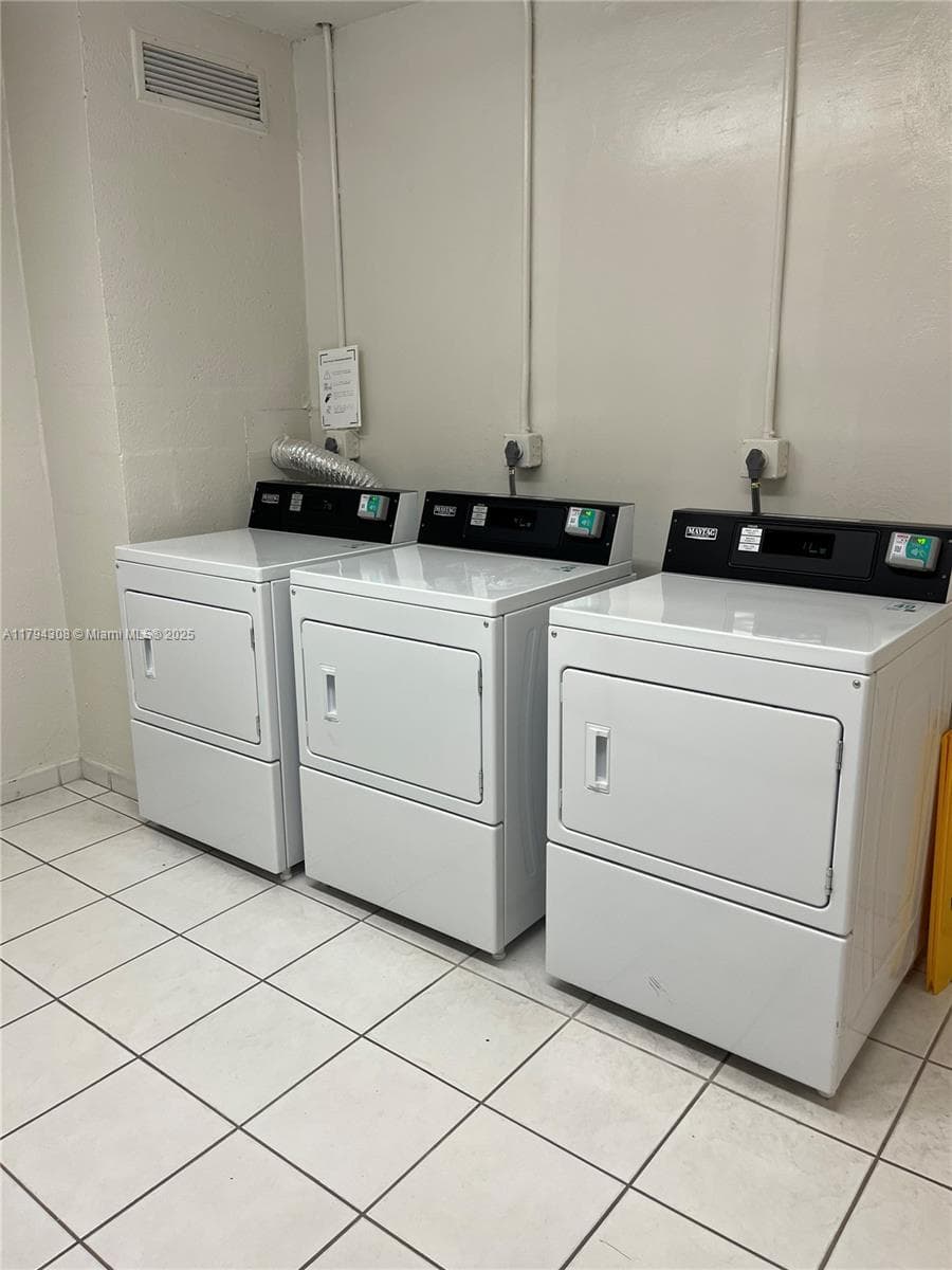 2301 Collins Ave # 326, Miami Beach FL 33139 — 49