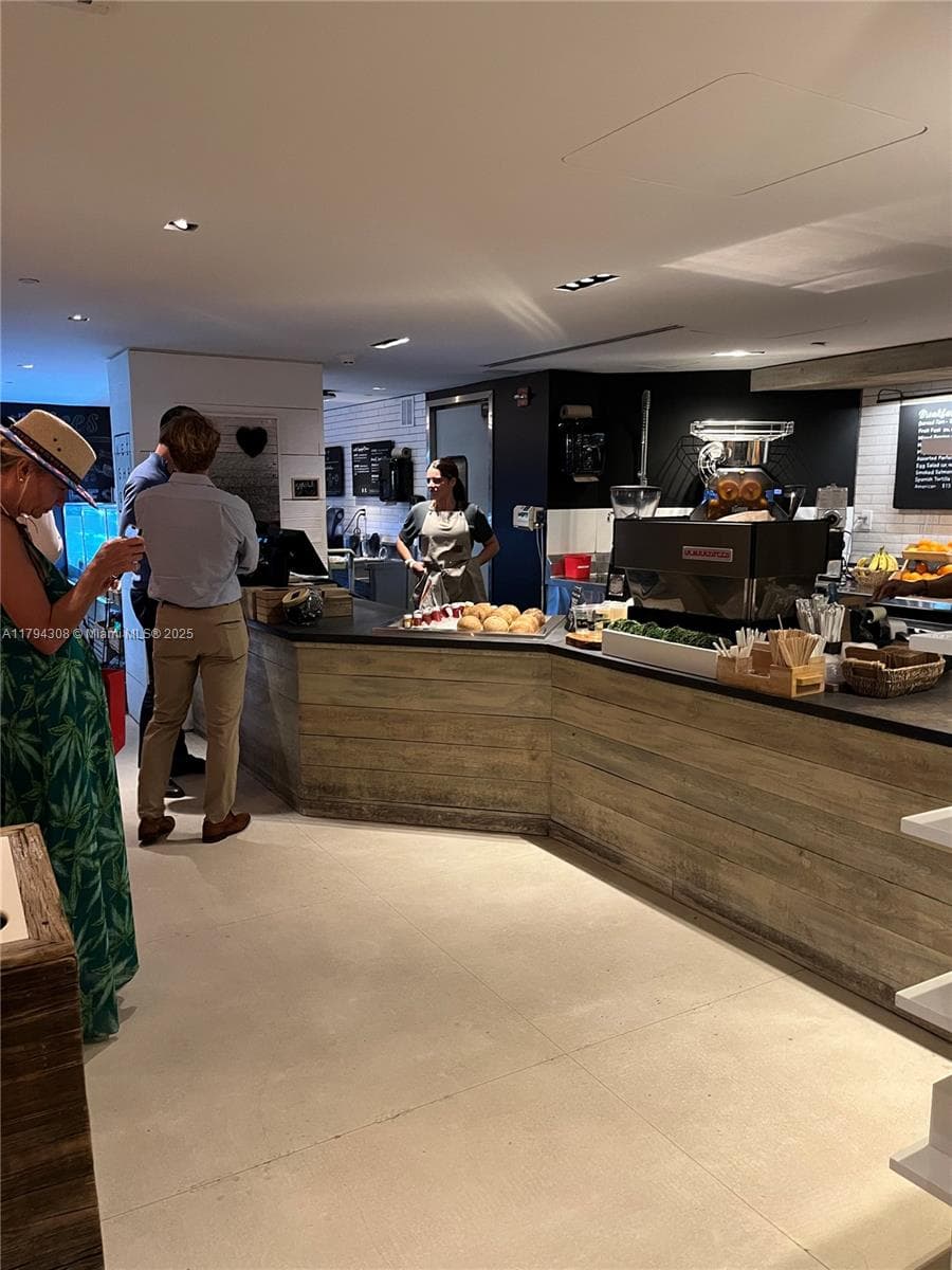 2301 Collins Ave # 326, Miami Beach FL 33139 — 51