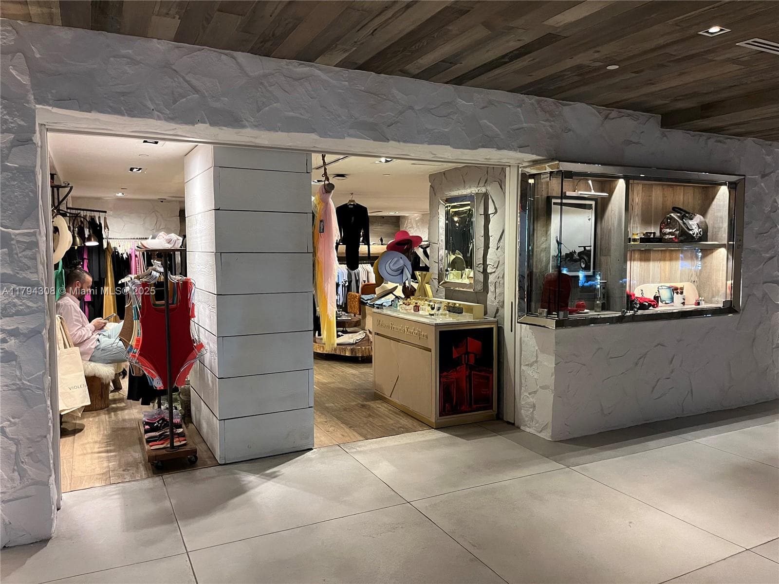 2301 Collins Ave # 326, Miami Beach FL 33139 — 55