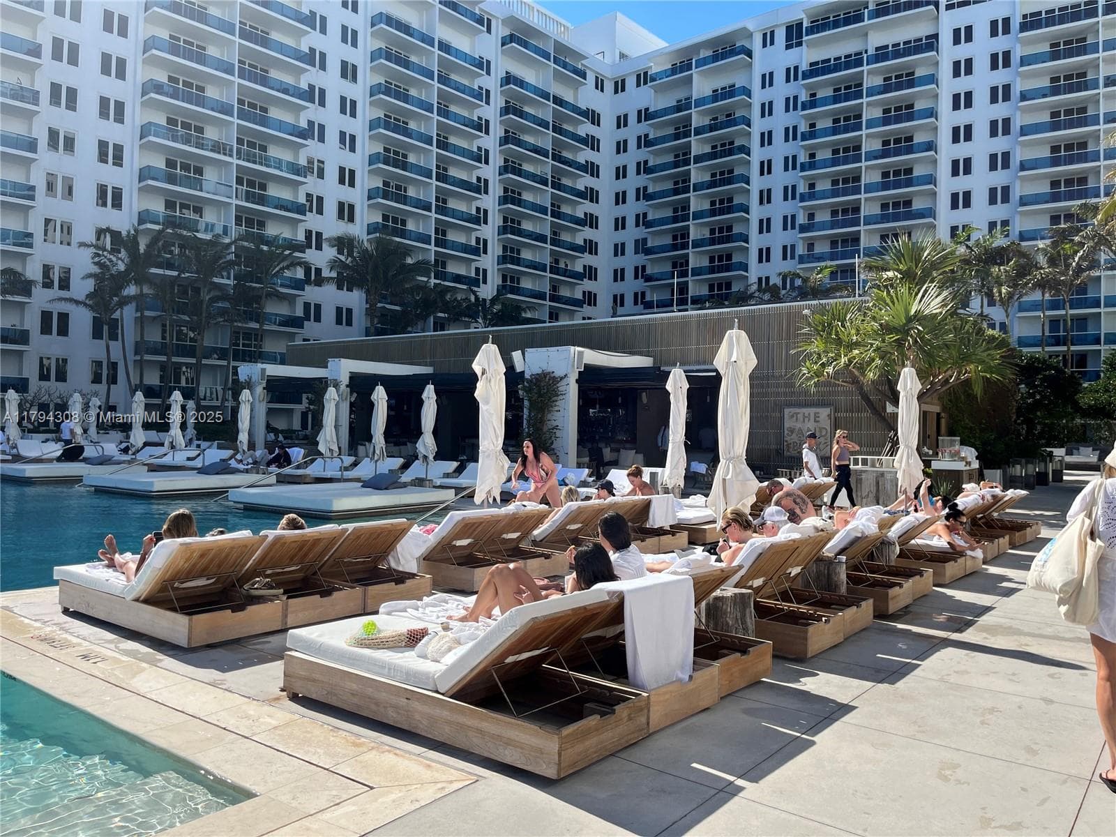 2301 Collins Ave # 326, Miami Beach FL 33139 — 35
