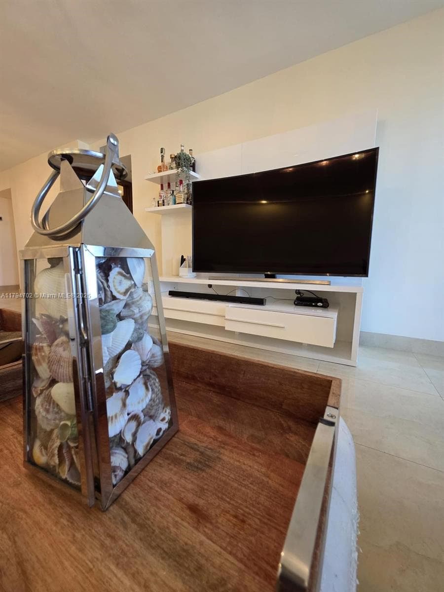 9225 Collins Ave # 1409, Surfside FL 33154 — 2