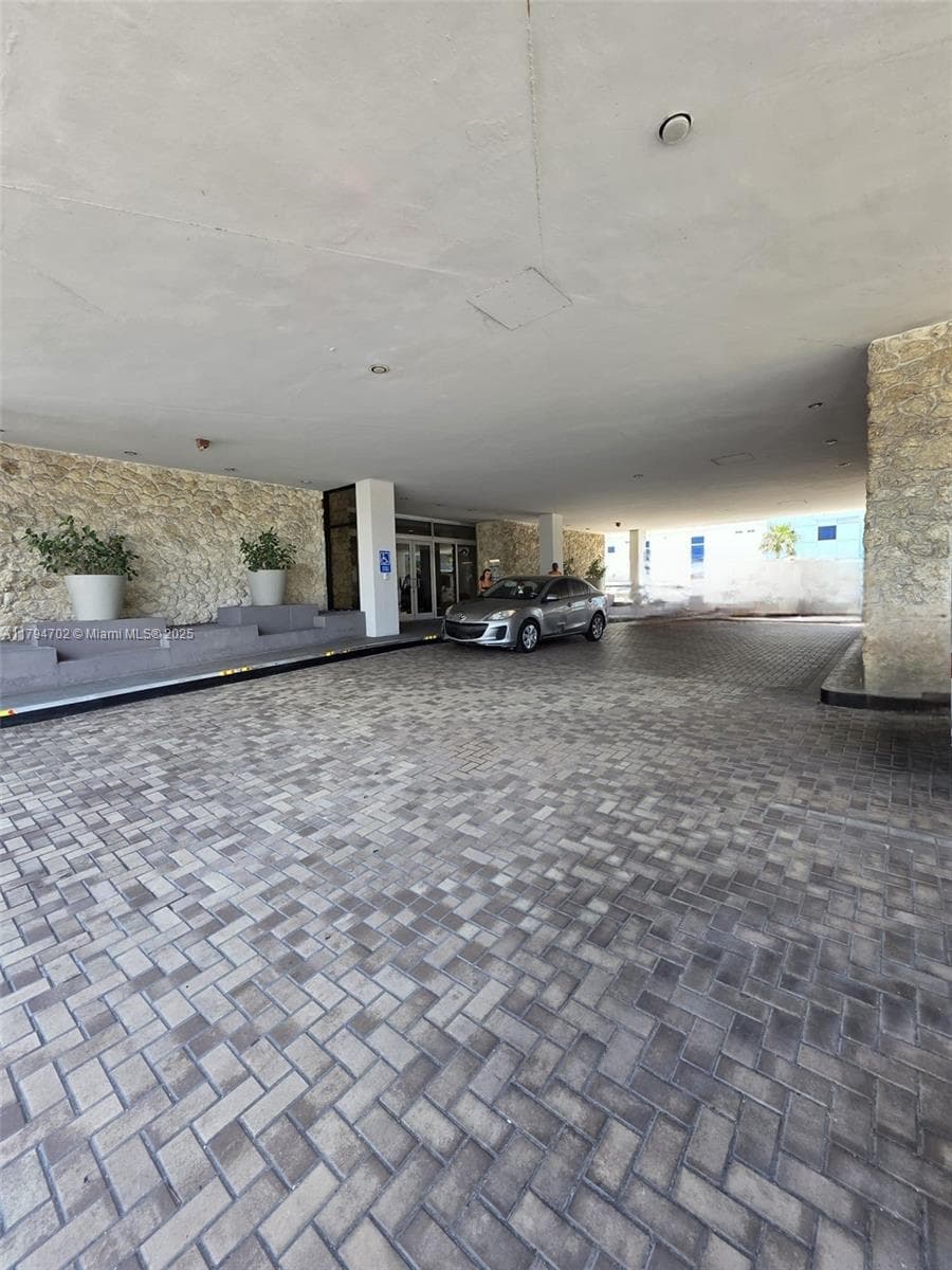 9225 Collins Ave # 1409, Surfside FL 33154 — 42