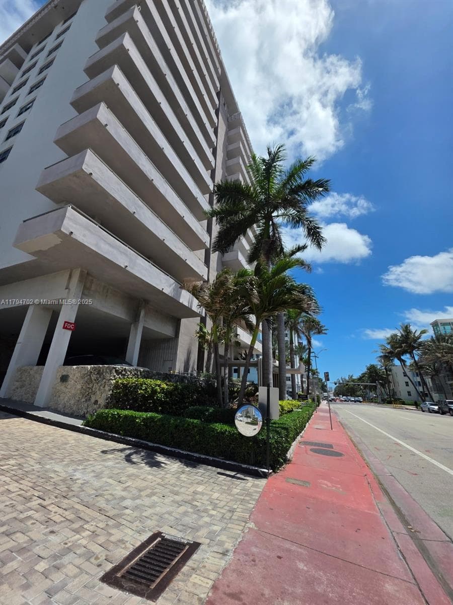 9225 Collins Ave # 1409, Surfside FL 33154 — 41