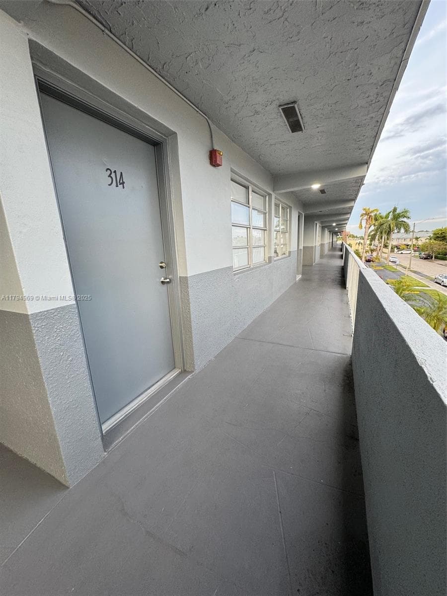 11195 SW 1st St # 314, Sweetwater FL 33174 — 16
