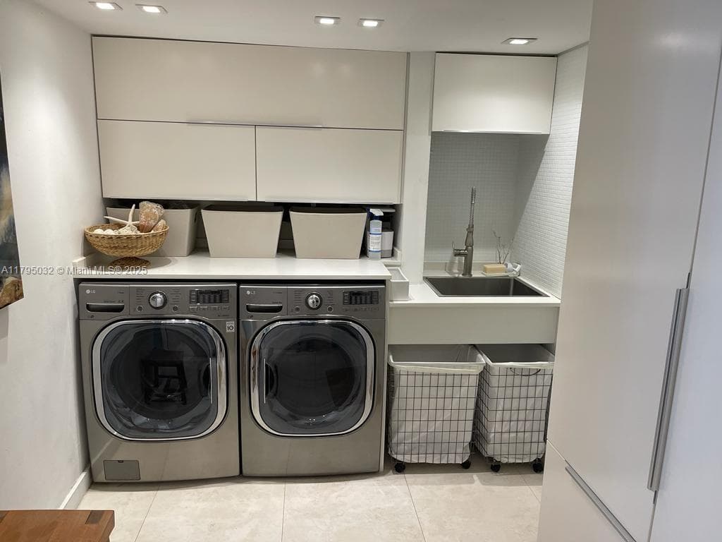 600 Grapetree Dr, Key Biscayne FL 33149 — 17