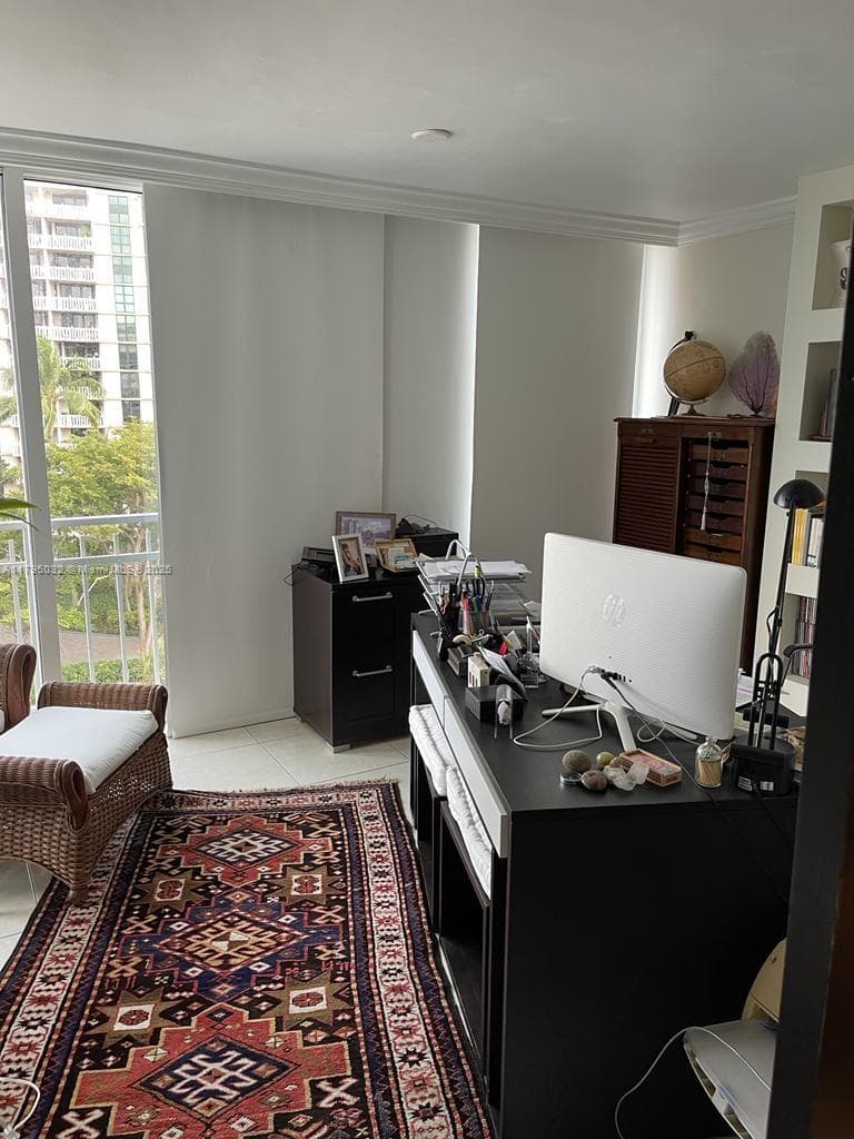 600 Grapetree Dr, Key Biscayne FL 33149 — 18