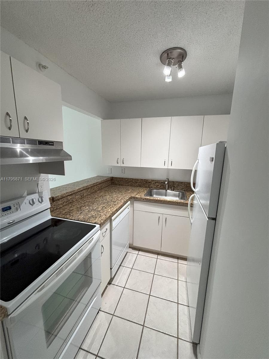 126 SW 17th Rd # 505, Miami FL 33129 — 12