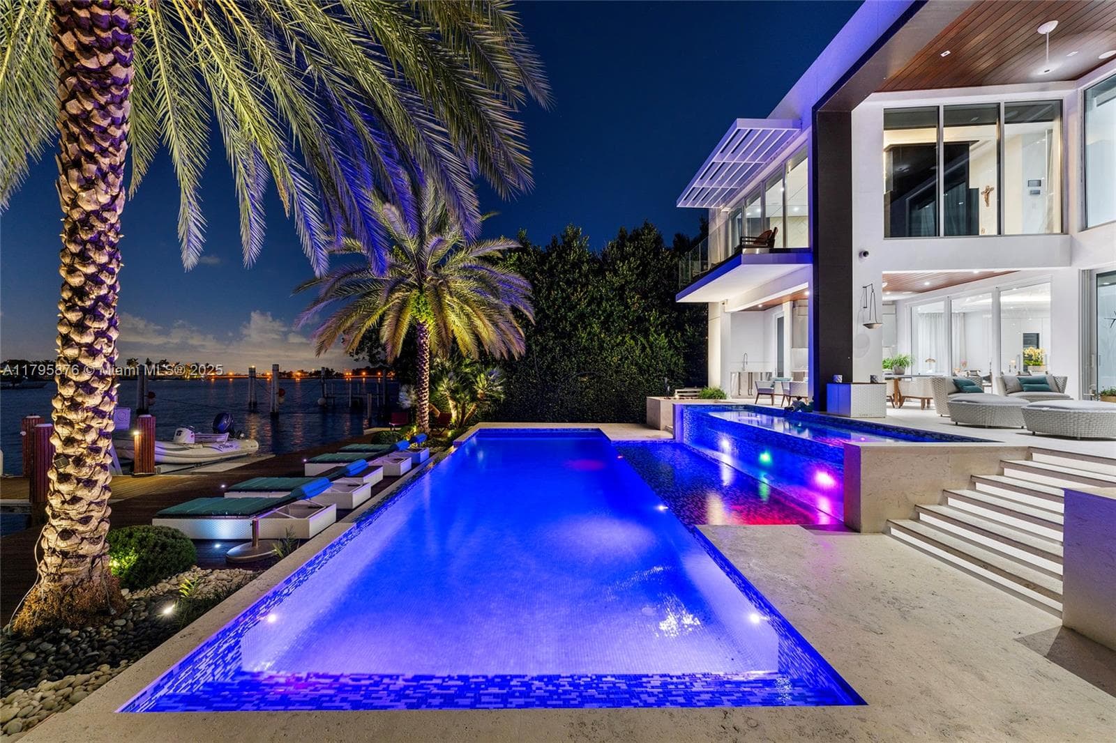 441 N Hibiscus Dr, Miami Beach FL 33139 — 6