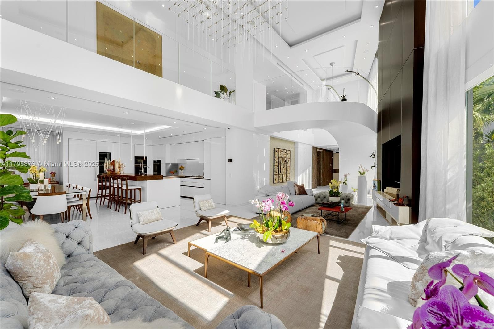 441 N Hibiscus Dr, Miami Beach FL 33139 — 26