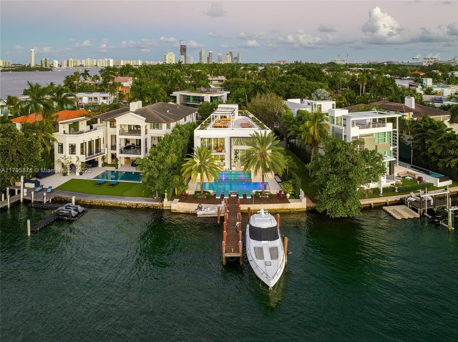 441 N Hibiscus Dr, Miami Beach FL 33139 — 80