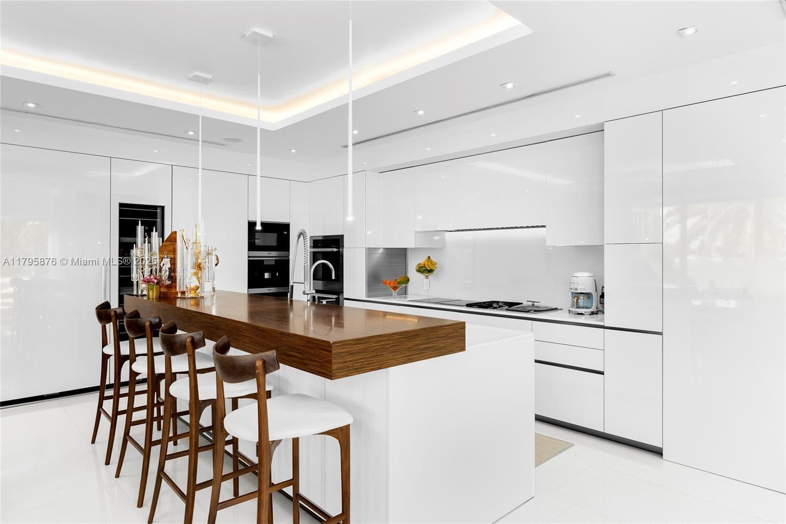 441 N Hibiscus Dr, Miami Beach FL 33139 — 33