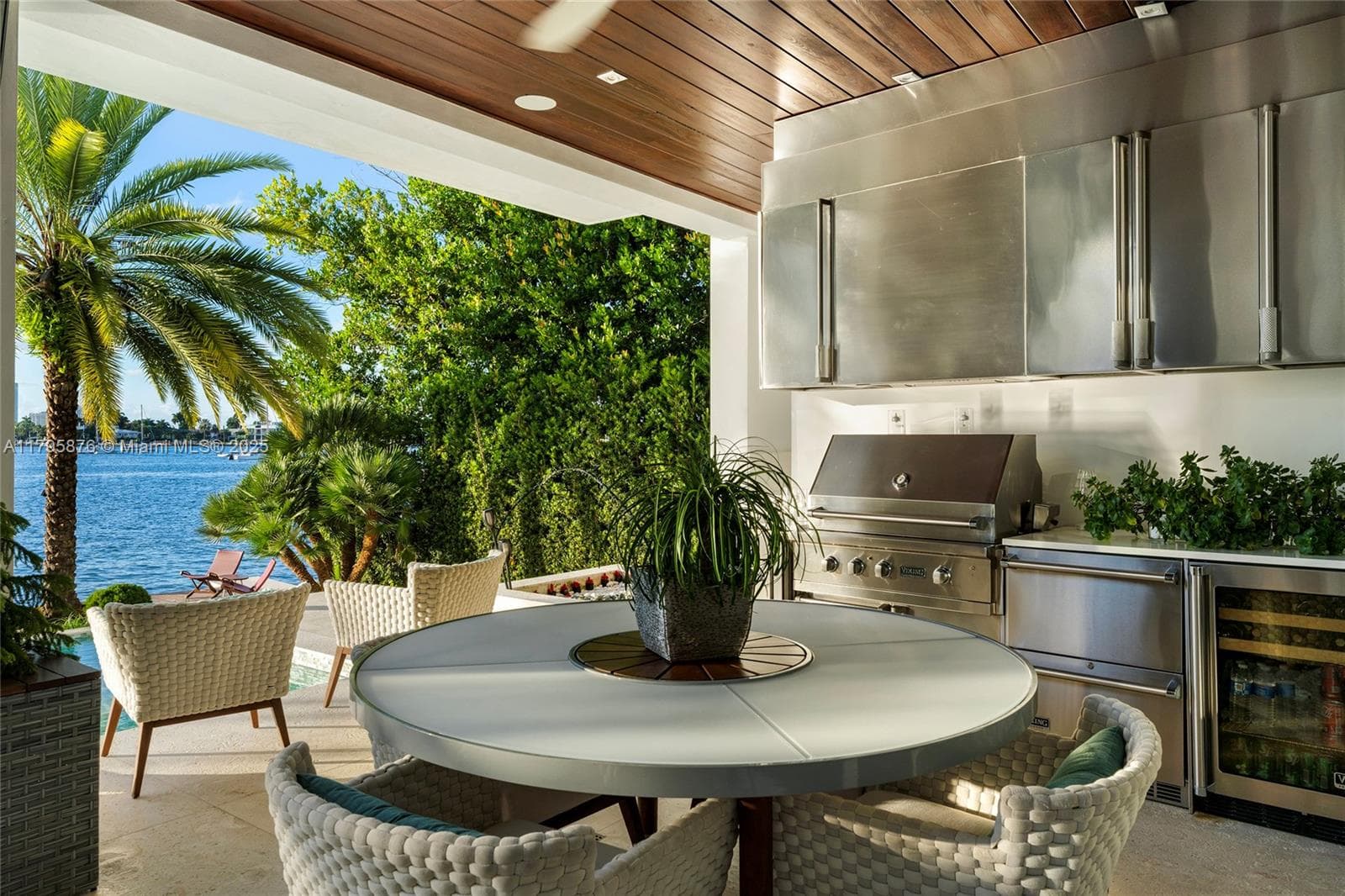441 N Hibiscus Dr, Miami Beach FL 33139 — 59