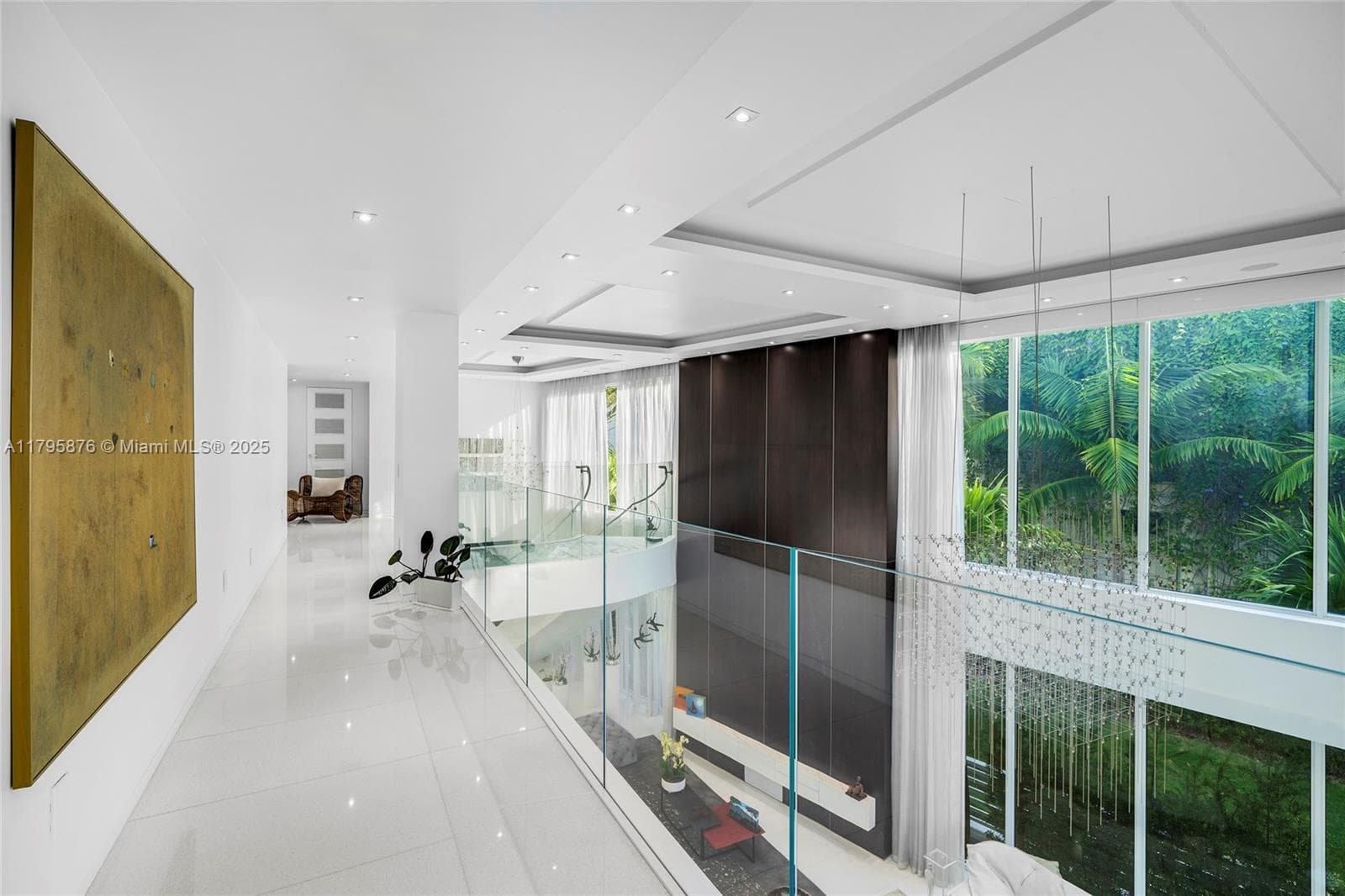 441 N Hibiscus Dr, Miami Beach FL 33139 — 37