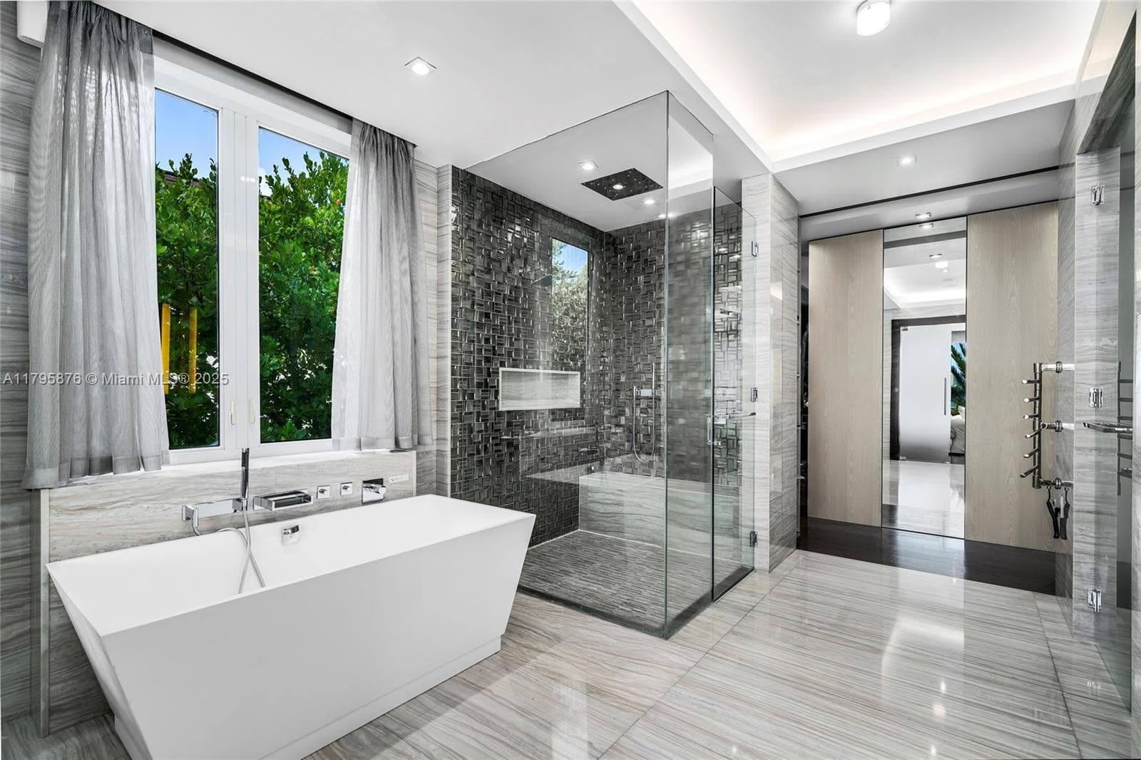 441 N Hibiscus Dr, Miami Beach FL 33139 — 44