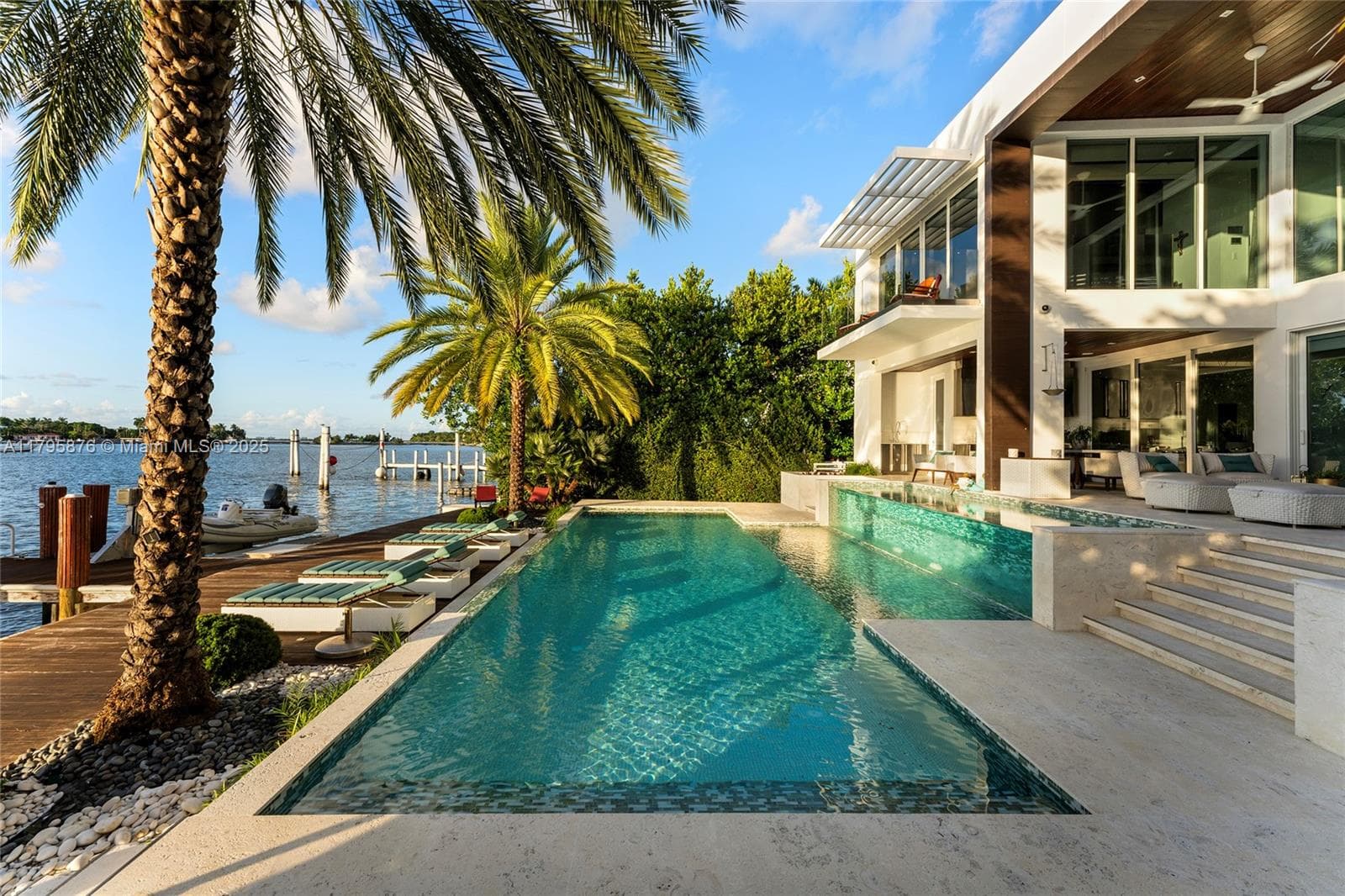 441 N Hibiscus Dr, Miami Beach FL 33139 — 64
