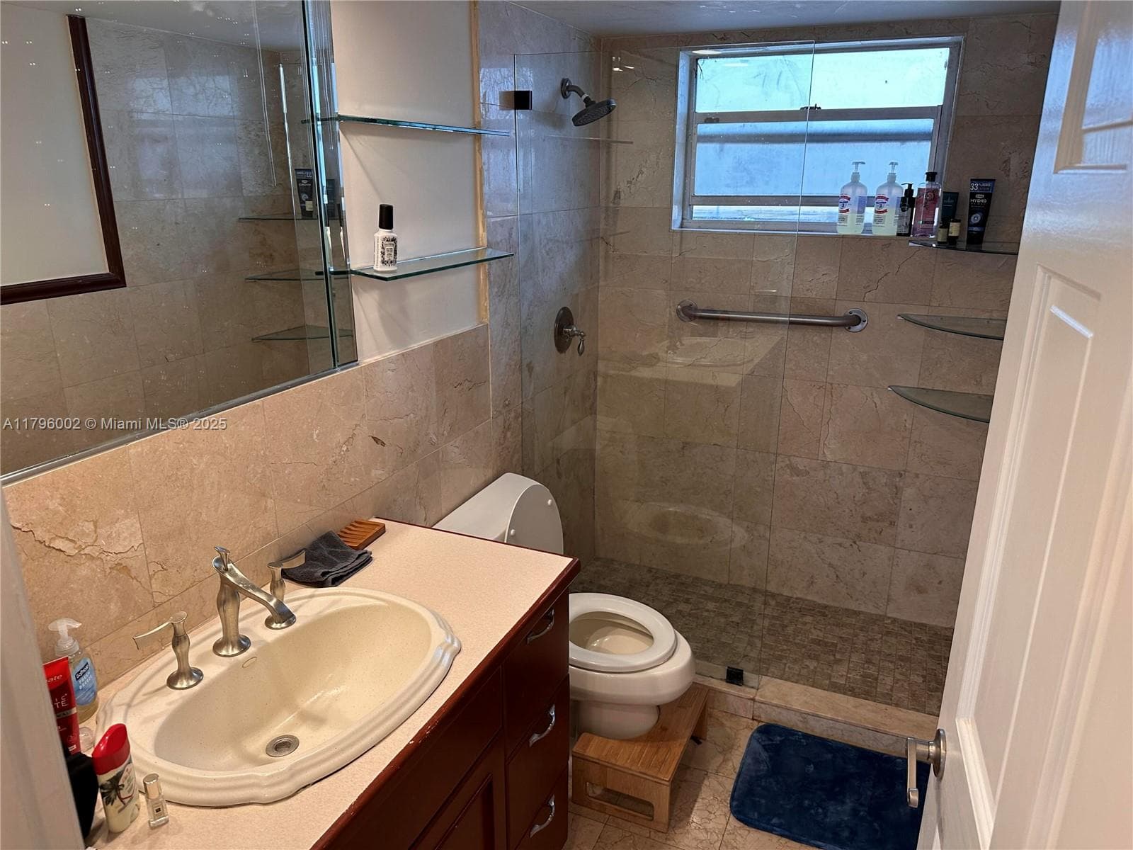1605 Pennsylvania Ave # 303, Miami Beach FL 33139 — 16