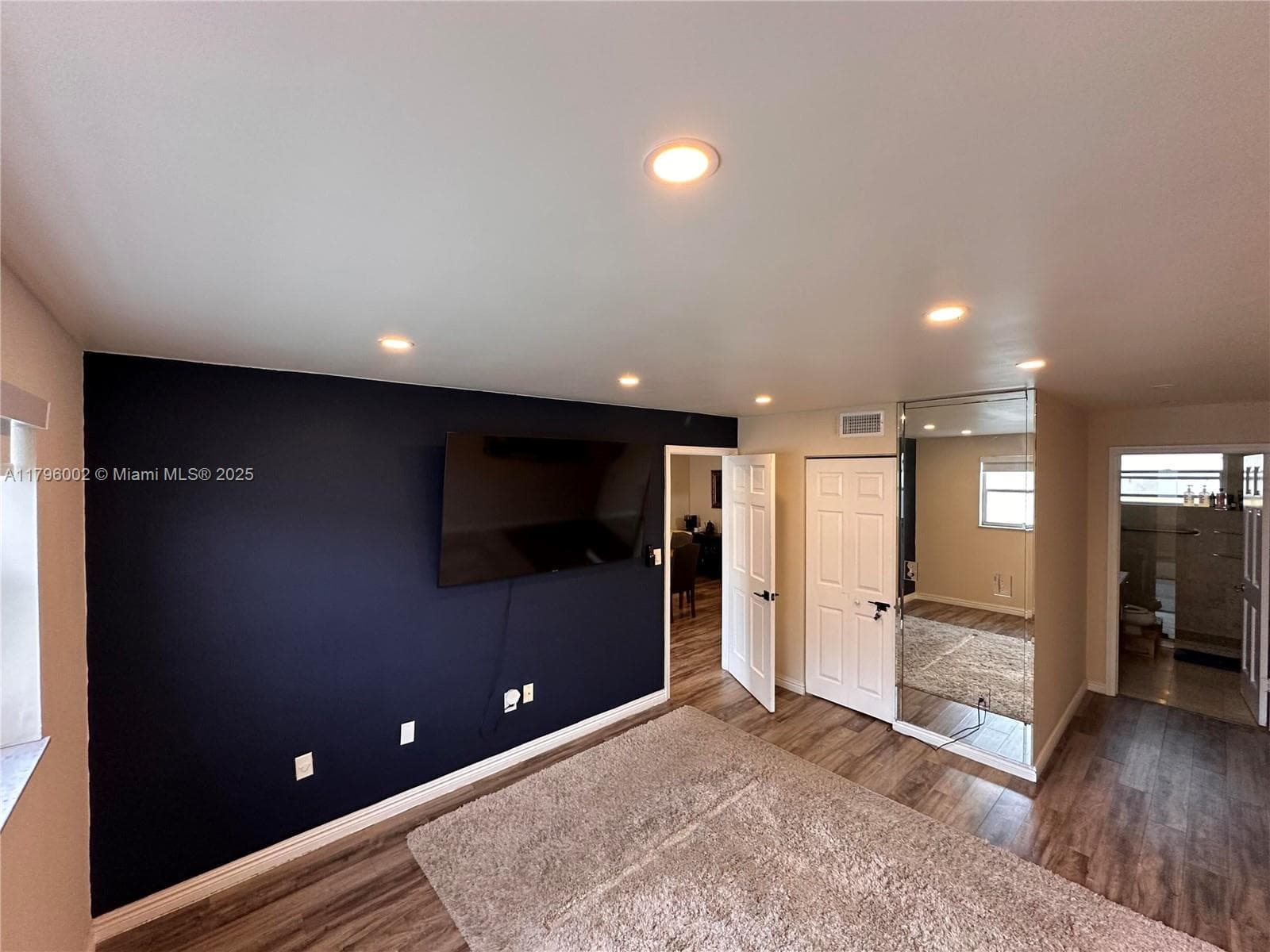 1605 Pennsylvania Ave # 303, Miami Beach FL 33139 — 9