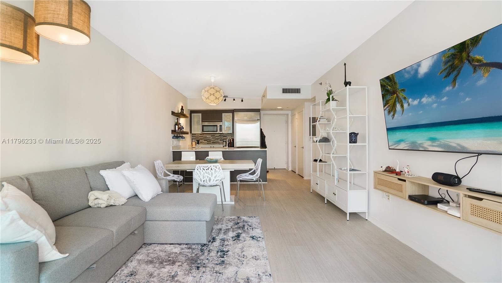 55 SE 6th St # 1804, Miami FL 33131 — 2