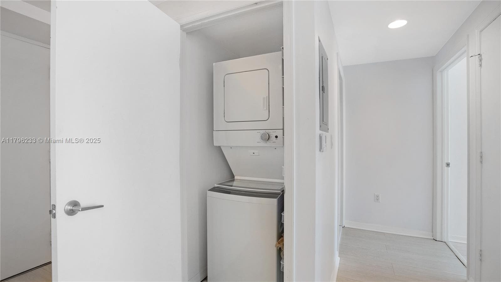 55 SE 6th St # 1804, Miami FL 33131 — 7