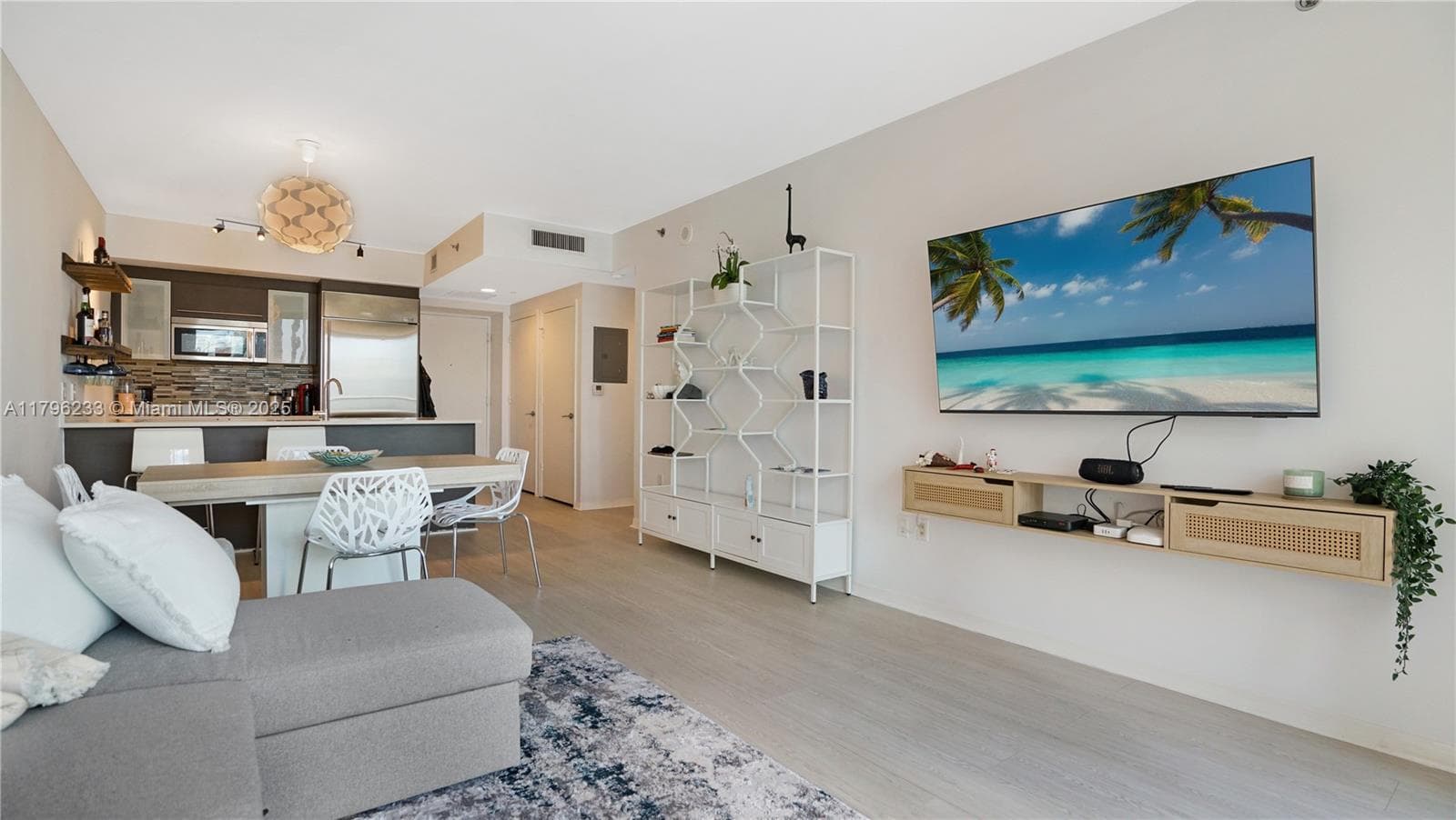 55 SE 6th St # 1804, Miami FL 33131 — 3