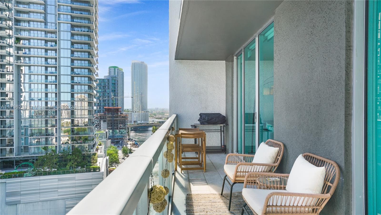 55 SE 6th St # 1804, Miami FL 33131 — 15