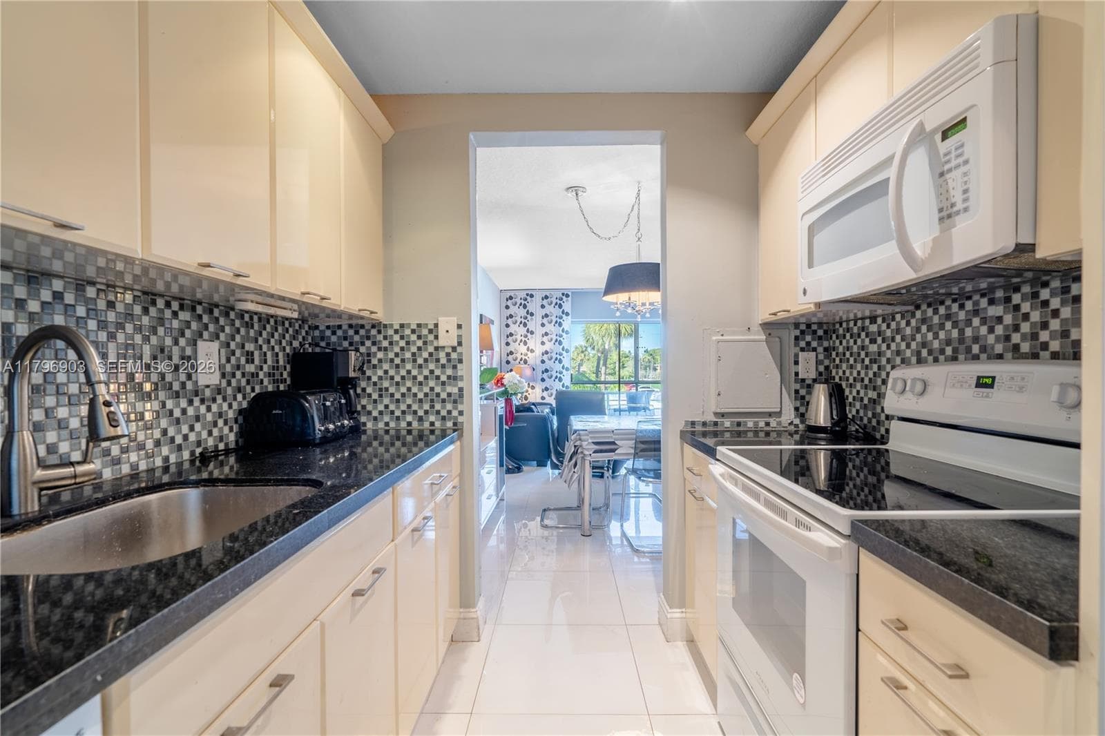 16900 NE 14th Ave # 201, North Miami Beach FL 33162 — 4