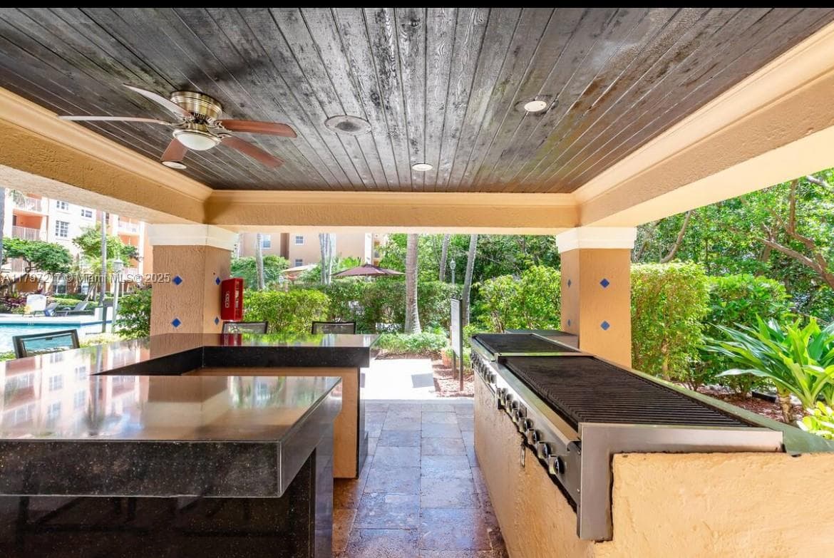 19999 E Country Club Dr # 1202, Aventura FL 33180 — 33