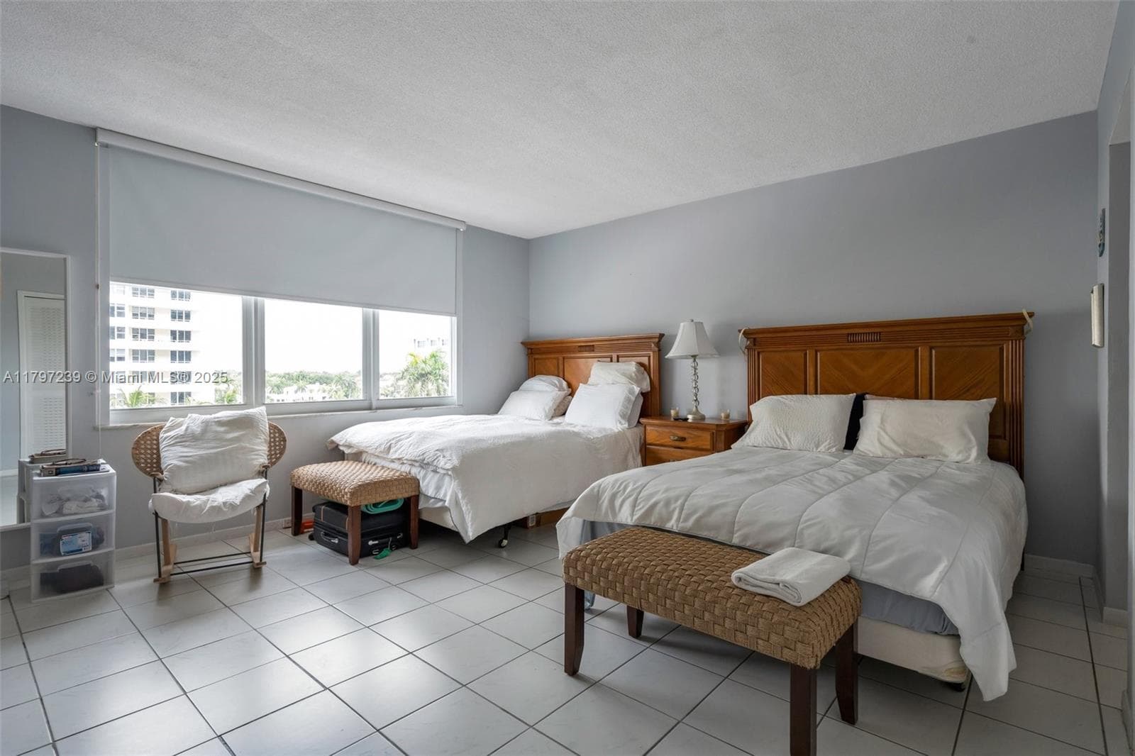 5601 Collins Ave # 615, Miami Beach FL 33140 — 17