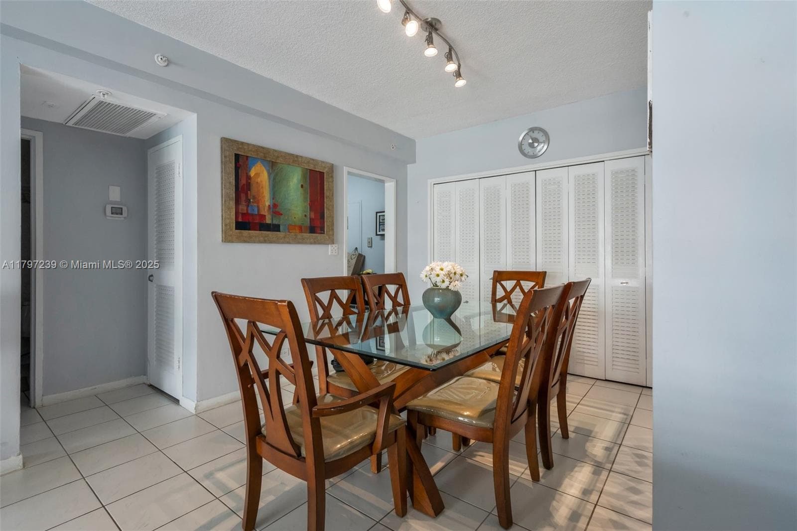 5601 Collins Ave # 615, Miami Beach FL 33140 — 12
