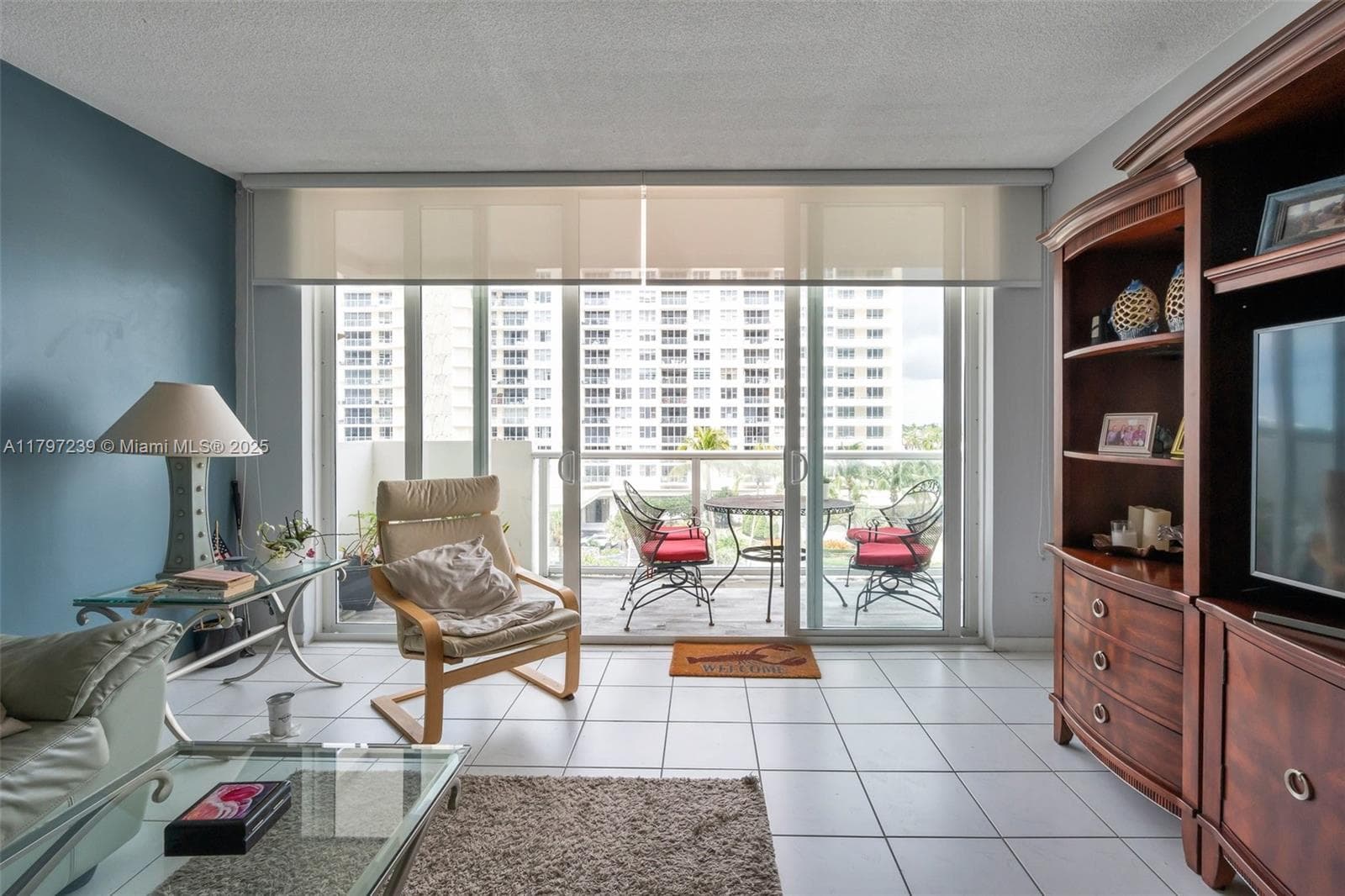 5601 Collins Ave # 615, Miami Beach FL 33140 — 7