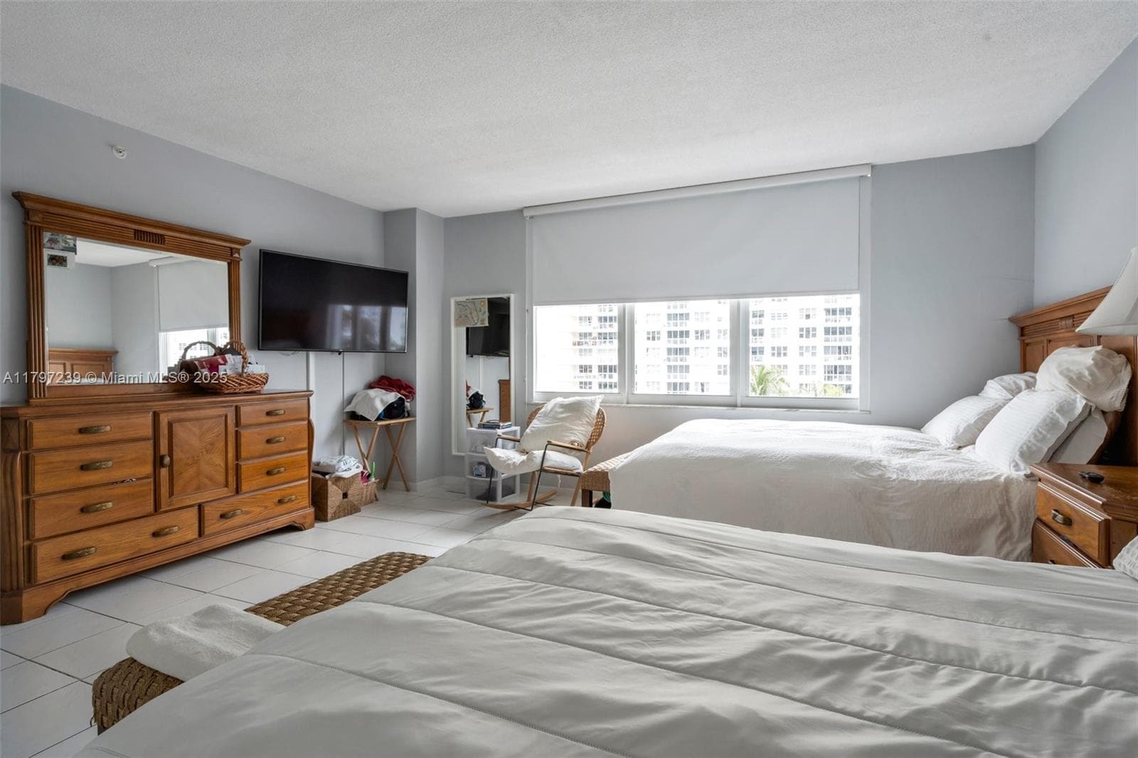 5601 Collins Ave # 615, Miami Beach FL 33140 — 15