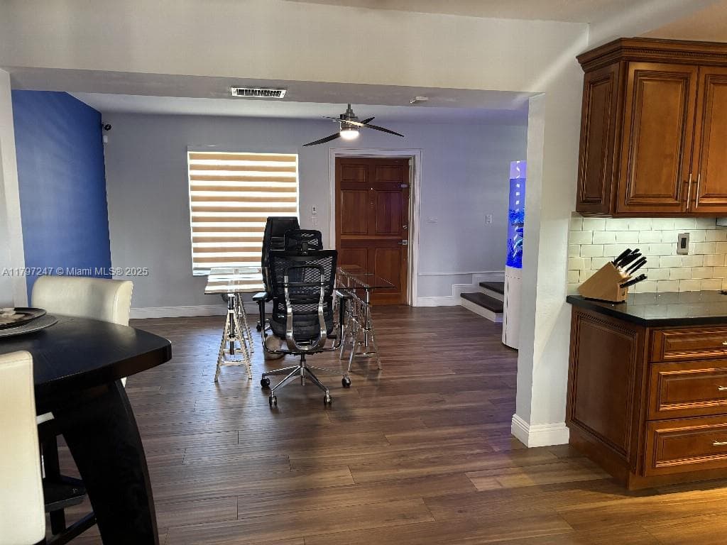 18211 SW 95th Ct, Palmetto Bay FL 33157 — 17