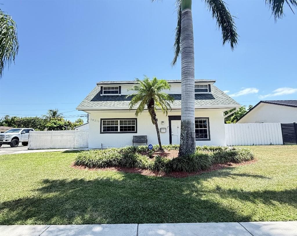 18211 SW 95th Ct, Palmetto Bay FL 33157 — 1