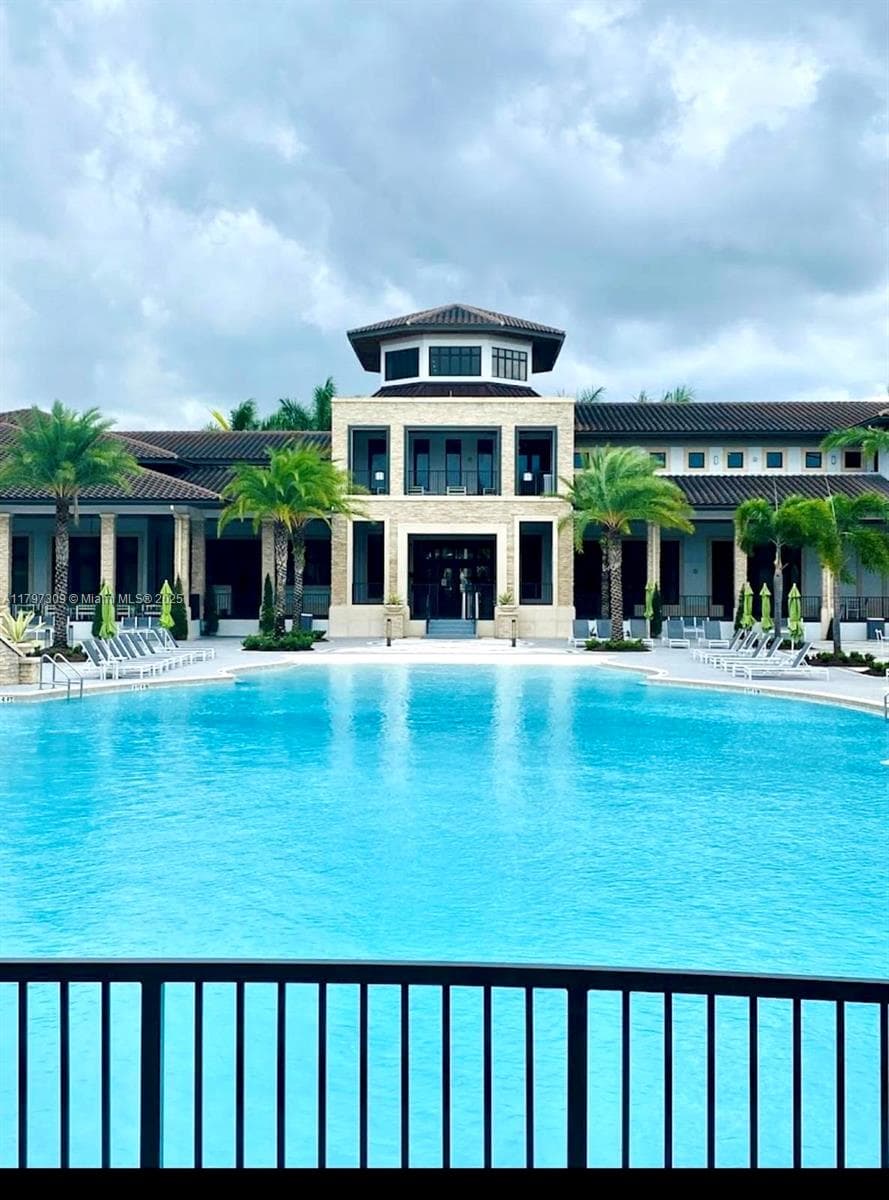 8175 NW 104th Ave # 21, Doral FL 33178 — 27