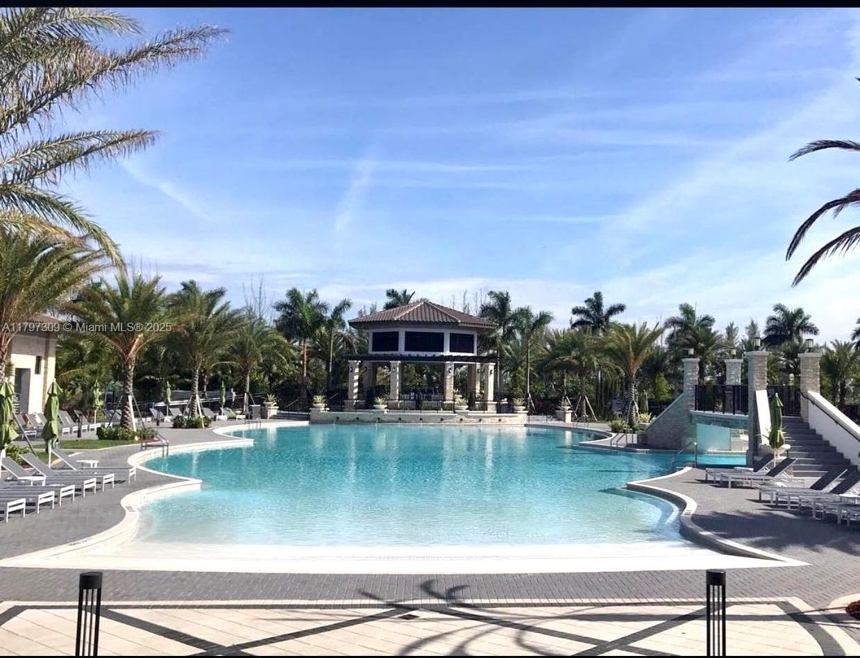 8175 NW 104th Ave # 21, Doral FL 33178 — 34