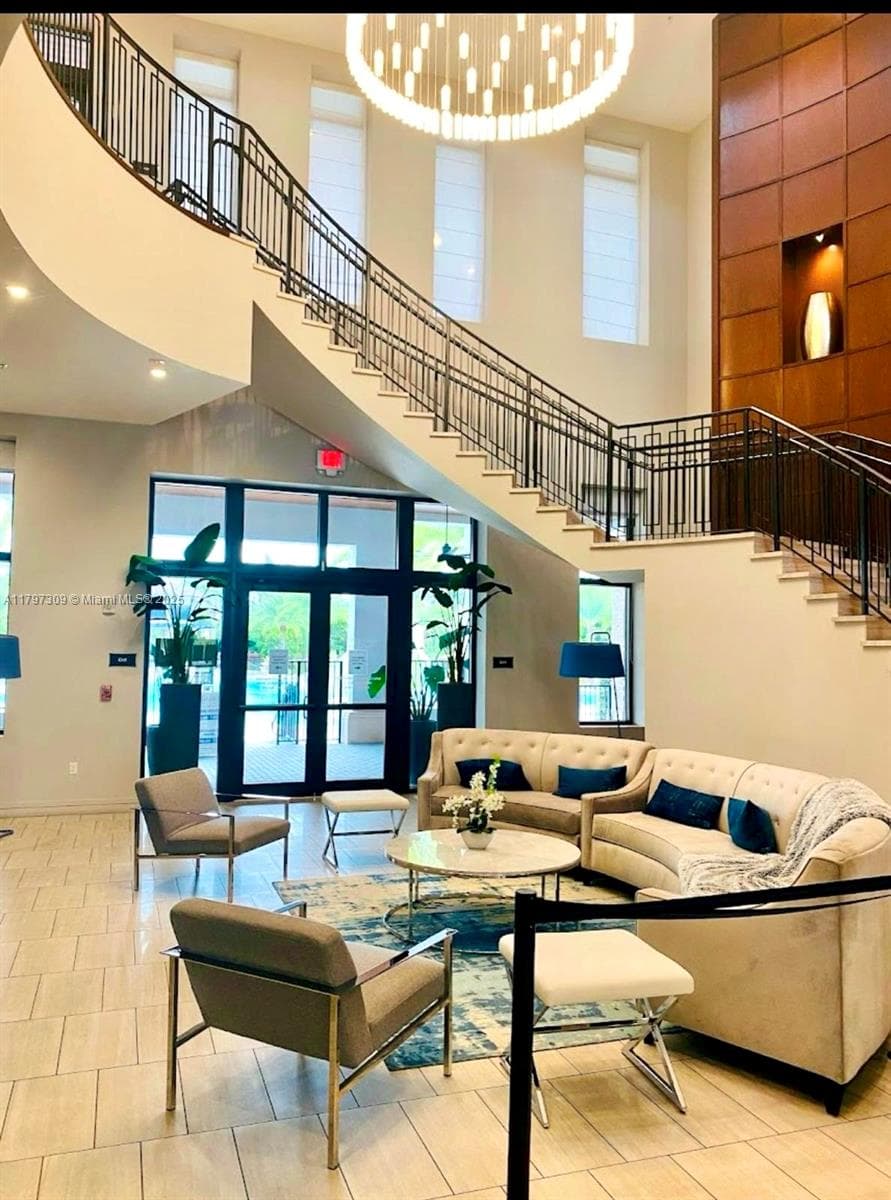 8175 NW 104th Ave # 21, Doral FL 33178 — 33