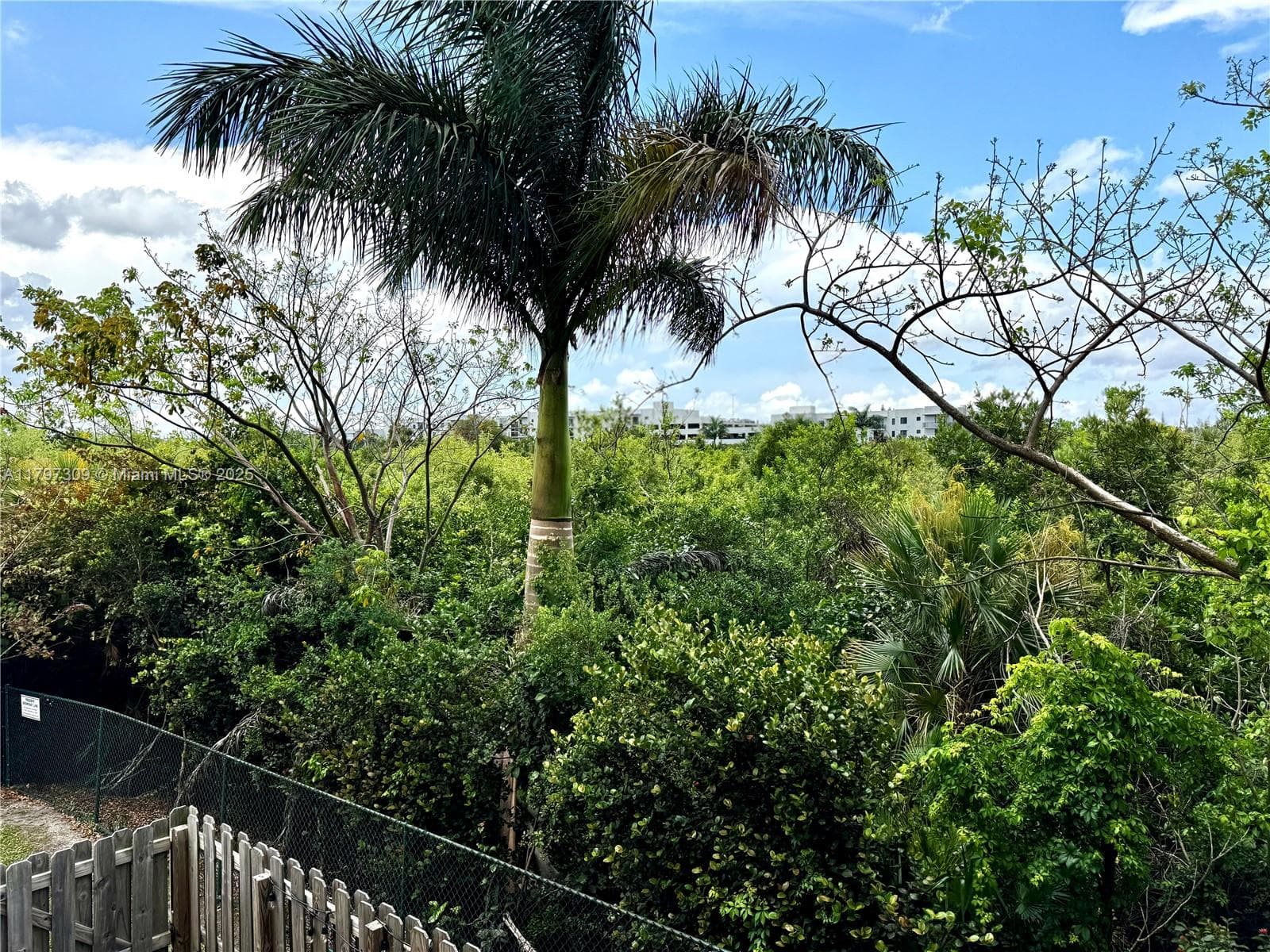 8175 NW 104th Ave # 21, Doral FL 33178 — 25