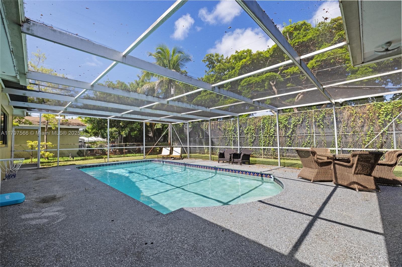 20375 NE 22nd Pl, Miami FL 33180 — 51